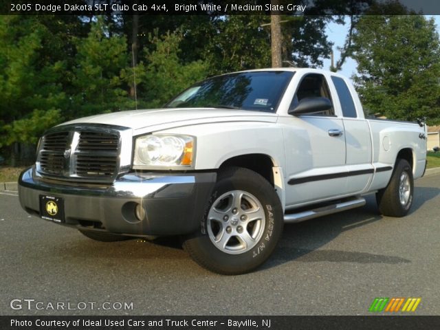 2005 Dodge Dakota SLT Club Cab 4x4 in Bright White