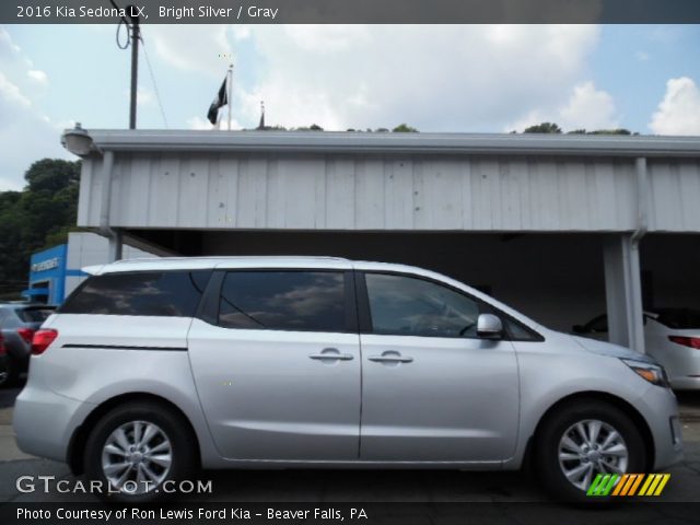 2016 Kia Sedona LX in Bright Silver