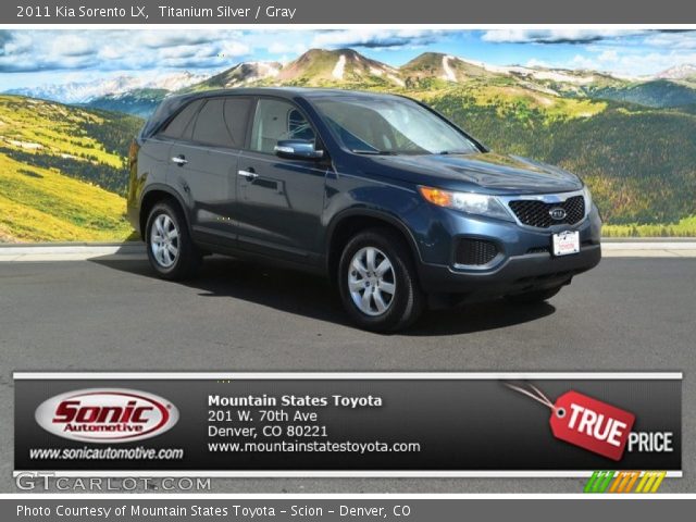 2011 Kia Sorento LX in Titanium Silver