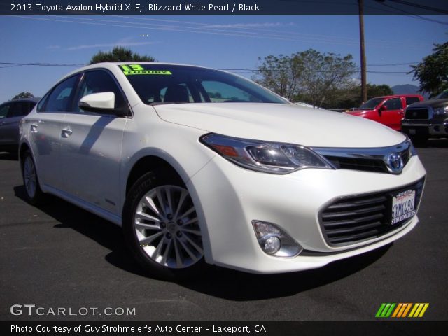 2013 Toyota Avalon Hybrid XLE in Blizzard White Pearl