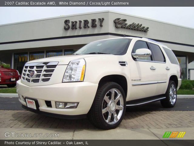2007 Cadillac Escalade AWD in White Diamond