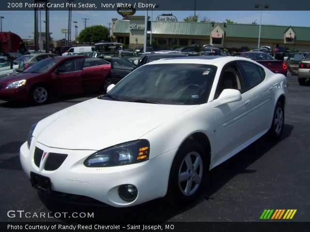 2008 Pontiac Grand Prix Sedan in Ivory White