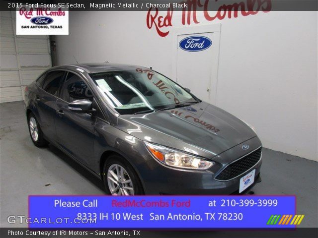 2015 Ford Focus SE Sedan in Magnetic Metallic