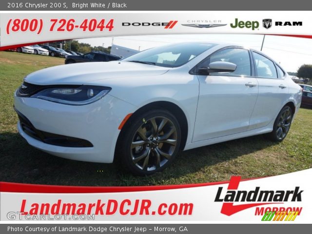 2016 Chrysler 200 S in Bright White