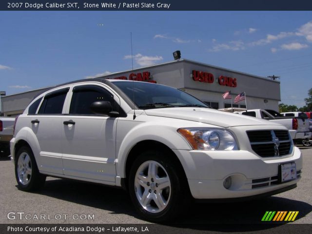 2007 Dodge Caliber SXT in Stone White