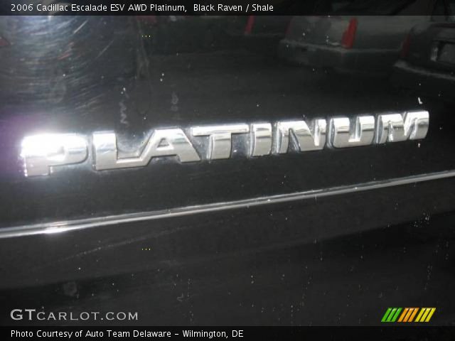 2006 Cadillac Escalade ESV AWD Platinum in Black Raven