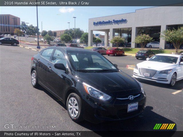 2016 Hyundai Accent SE Sedan in Ultra Black