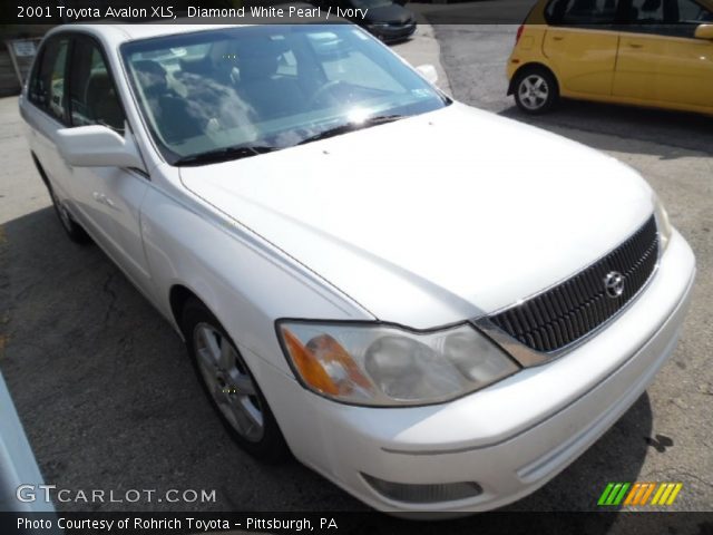 2001 Toyota Avalon XLS in Diamond White Pearl