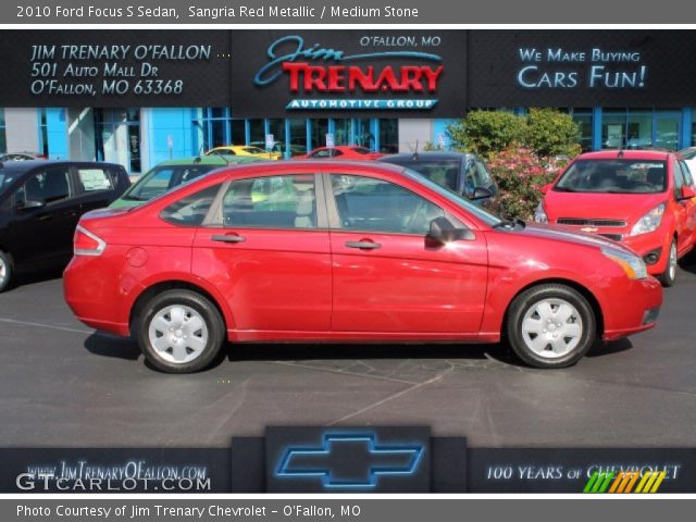 2010 Ford Focus S Sedan in Sangria Red Metallic