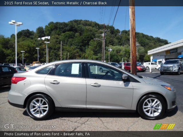 2015 Ford Focus SE Sedan in Tectonic Metallic