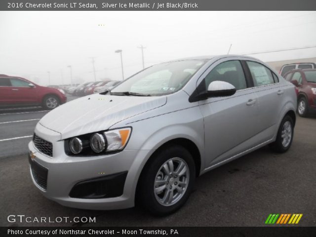 2016 Chevrolet Sonic LT Sedan in Silver Ice Metallic