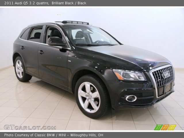 2011 Audi Q5 3.2 quattro in Brilliant Black