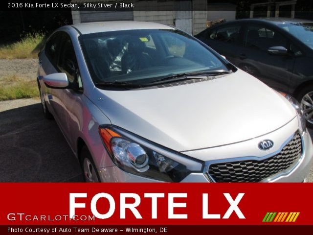 2016 Kia Forte LX Sedan in Silky Silver