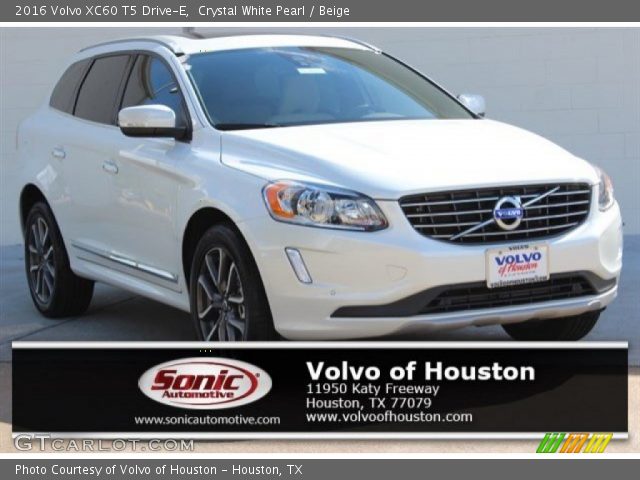 2016 Volvo XC60 T5 Drive-E in Crystal White Pearl