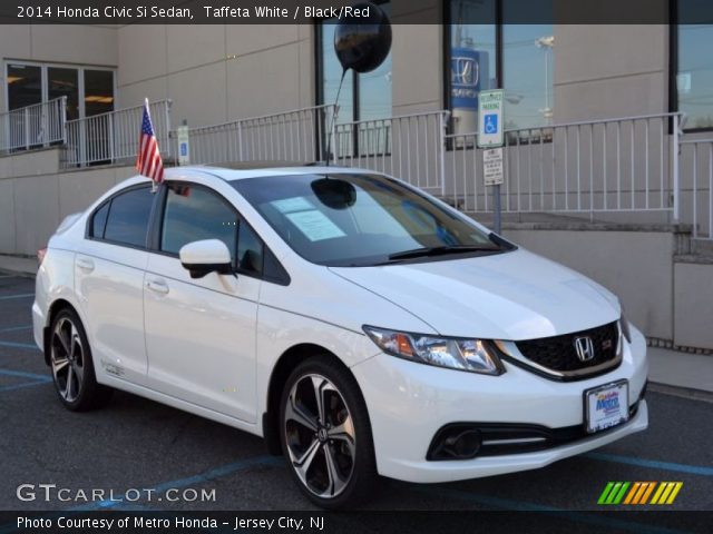 2014 Honda Civic Si Sedan in Taffeta White