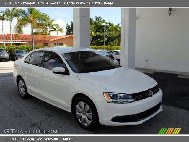 2013 Volkswagen Jetta SE Sedan in Candy White