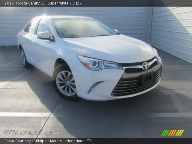 2015 Toyota Camry LE in Super White