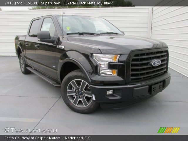 2015 Ford F150 XLT SuperCrew in Tuxedo Black Metallic