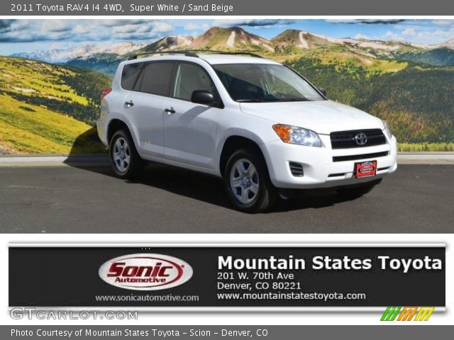 2011 Toyota RAV4 I4 4WD in Super White