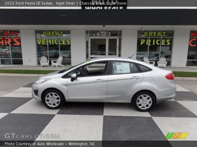 2013 Ford Fiesta SE Sedan in Ingot Silver