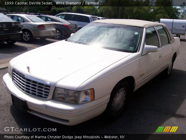 1999 Cadillac DeVille Sedan in White Diamond