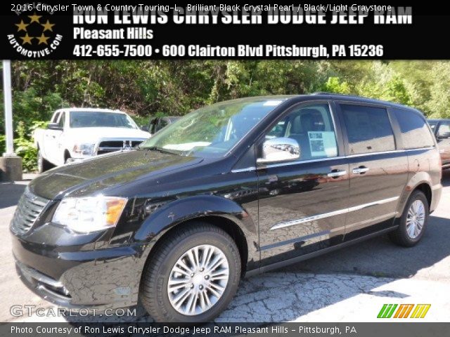 2016 Chrysler Town & Country Touring-L in Brilliant Black Crystal Pearl