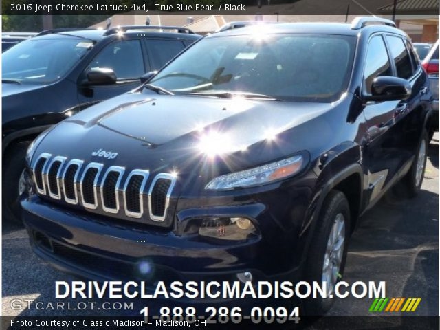 2016 Jeep Cherokee Latitude 4x4 in True Blue Pearl