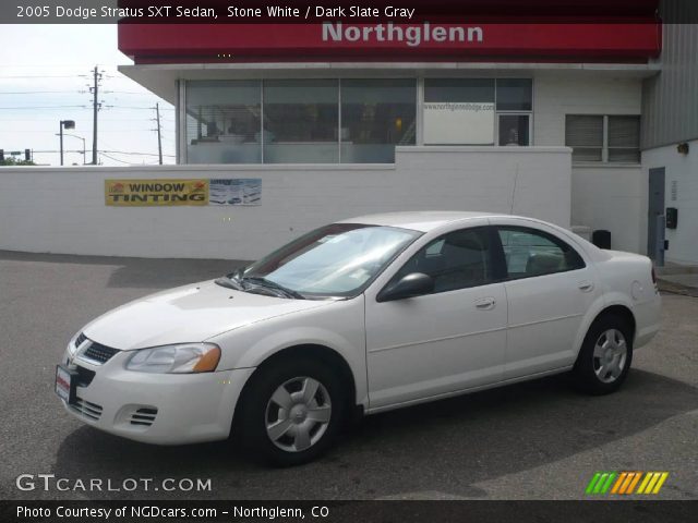 2005 Dodge Stratus SXT Sedan in Stone White