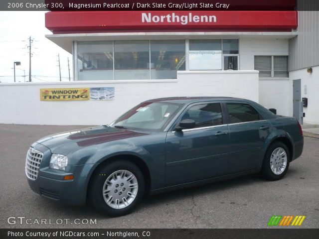 2006 Chrysler 300  in Magnesium Pearlcoat