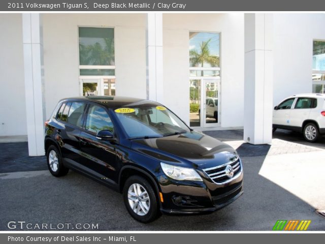 2011 Volkswagen Tiguan S in Deep Black Metallic
