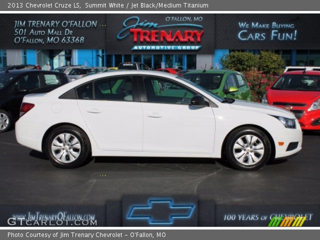2013 Chevrolet Cruze LS in Summit White