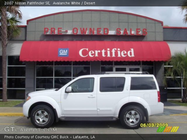 2007 Nissan Pathfinder SE in Avalanche White