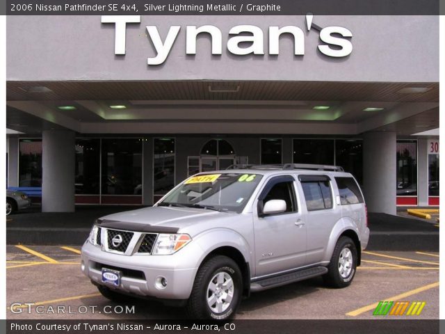 2006 Nissan Pathfinder SE 4x4 in Silver Lightning Metallic