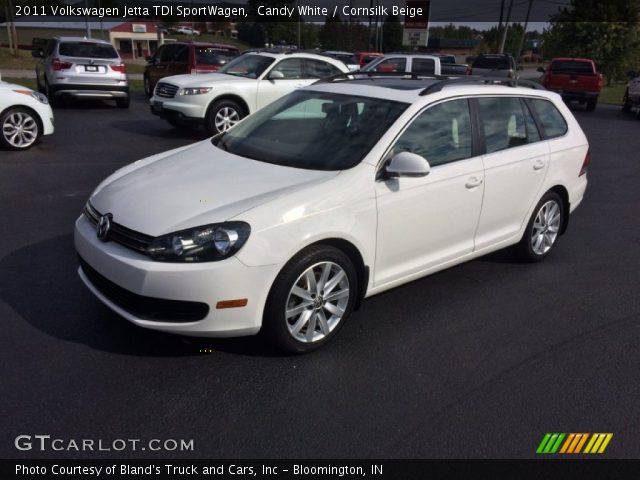 2011 Volkswagen Jetta TDI SportWagen in Candy White