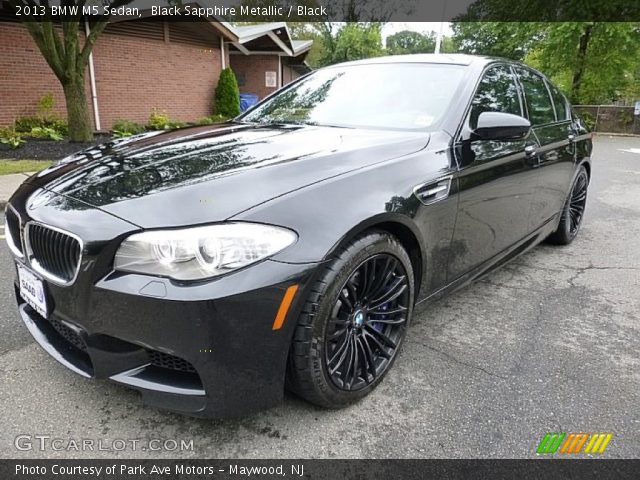 2013 BMW M5 Sedan in Black Sapphire Metallic