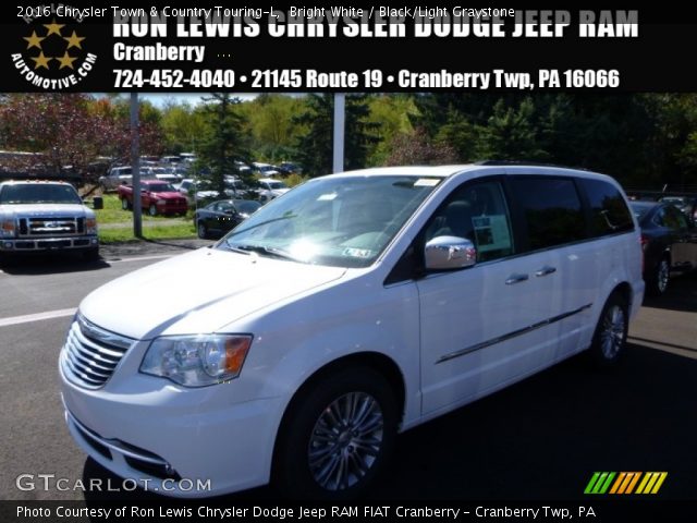 2016 Chrysler Town & Country Touring-L in Bright White