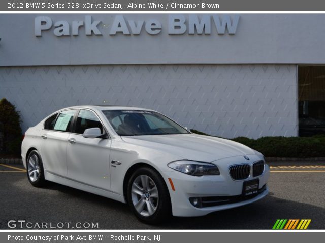 2012 BMW 5 Series 528i xDrive Sedan in Alpine White