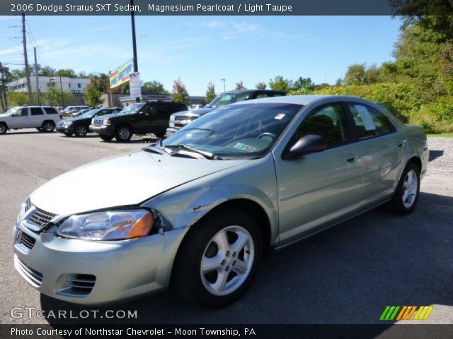 2006 Dodge Stratus SXT Sedan in Magnesium Pearlcoat