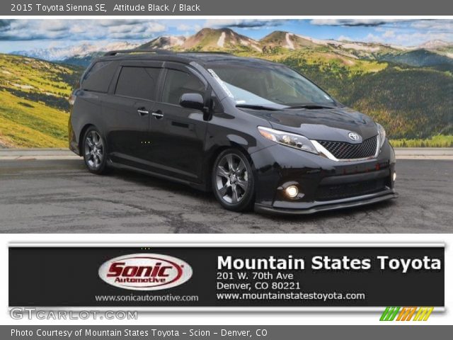 2015 Toyota Sienna SE in Attitude Black