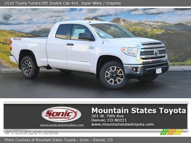2016 Toyota Tundra SR5 Double Cab 4x4 in Super White