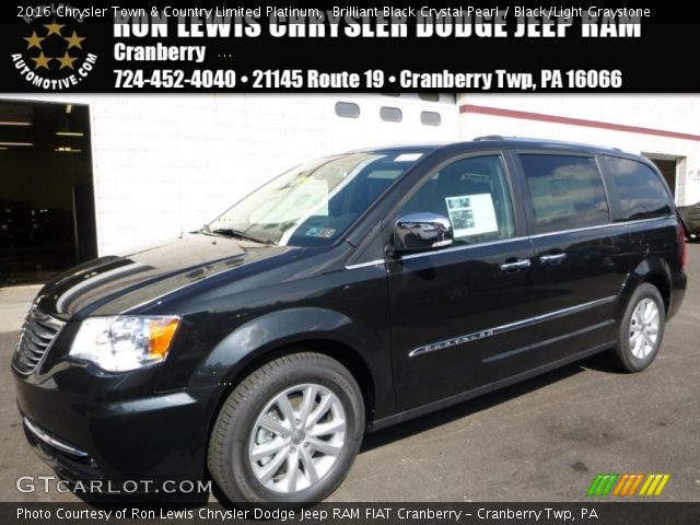 2016 Chrysler Town & Country Limited Platinum in Brilliant Black Crystal Pearl
