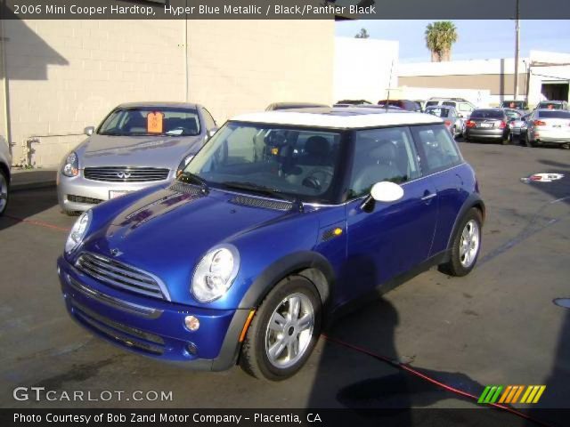 2006 Mini Cooper Hardtop in Hyper Blue Metallic