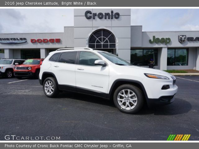 2016 Jeep Cherokee Latitude in Bright White