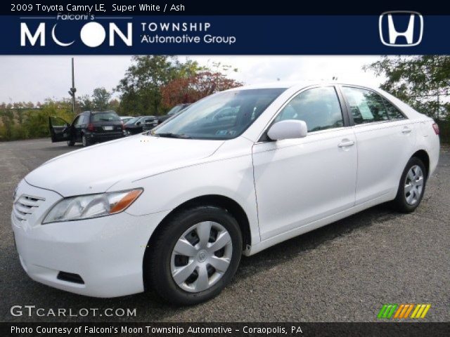 2009 Toyota Camry LE in Super White