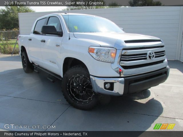 2016 Toyota Tundra TSS CrewMax in Super White