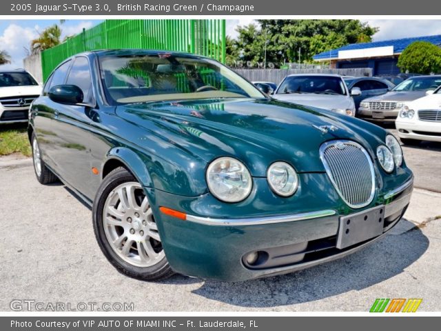 2005 Jaguar S-Type 3.0 in British Racing Green