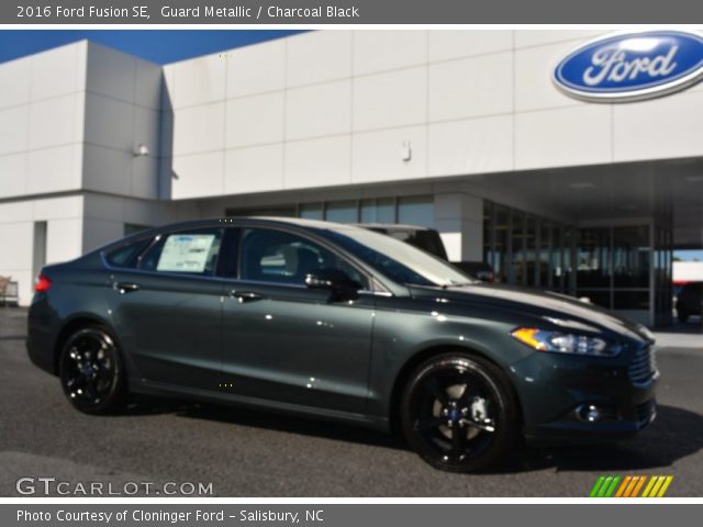 2016 Ford Fusion SE in Guard Metallic