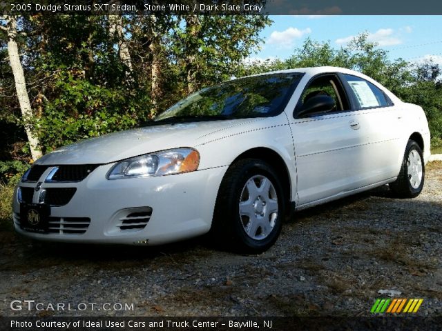 2005 Dodge Stratus SXT Sedan in Stone White