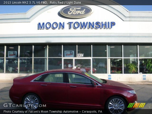 2013 Lincoln MKZ 3.7L V6 FWD in Ruby Red