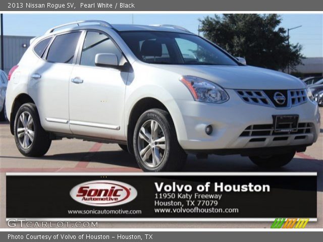 2013 Nissan Rogue SV in Pearl White